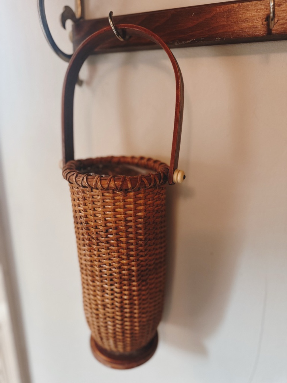 Brown Woven Basket Vase - Picture 2 of 5
